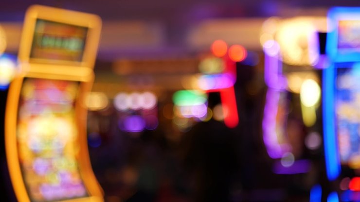 Kartu fitur poco99 untuk olahraga dan hiburan